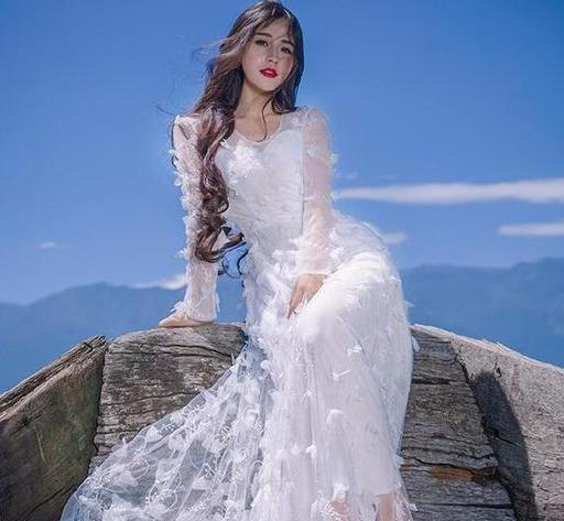 拥有盛世美颜的四大星座女,那种美一眼难忘,宛若天仙