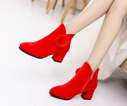 心理测试：你会穿哪双小红鞋去恋爱，测你在TA心中的重要程度？