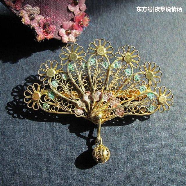 心理测试:选一款你最想戴的凤钗,测你上辈子是什么地位!