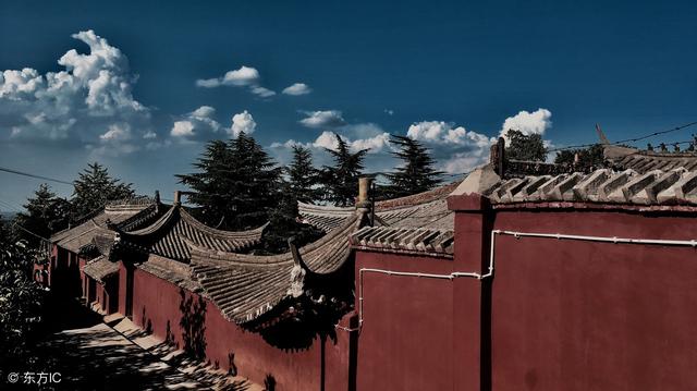 心理测试——下雨时你选哪一把？测今生谁会对你不离不弃~