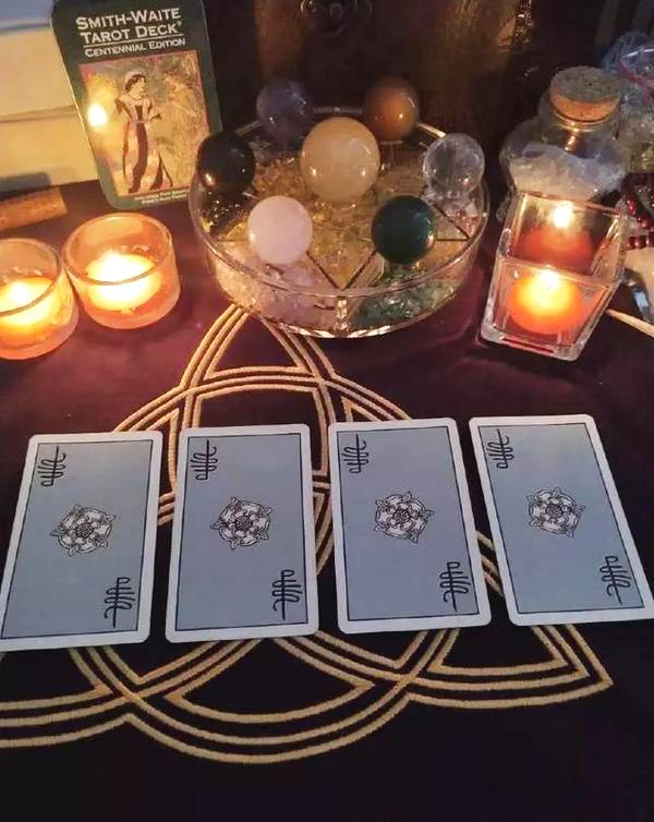 塔罗测试：你们会以什么样的方式和好？