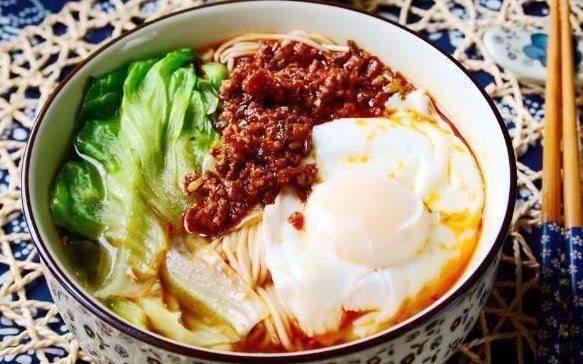 心理测试:非常饿的时候你会选择吃哪种美食?测你此生是什么命!