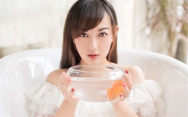 会伪装是本能,精明绝不外露的星座